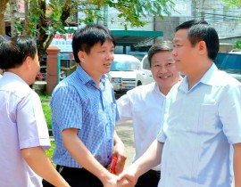 Phó thủ tướng Vương Đình Huệ cùng các lãnh đạo tỉnh Hà Tĩnh thăm và vui tết trung thu 2017 cùng làng trẻ em SOS Hà Tĩnh